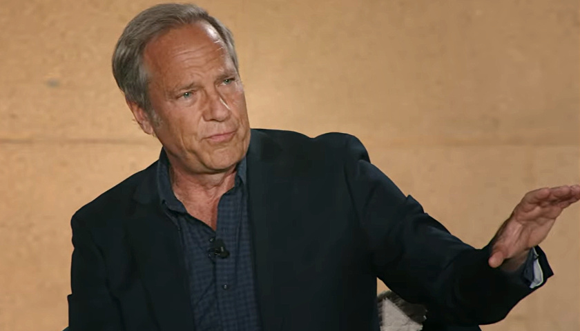 ‘Dirty Jobs’ Host Mike Rowe Sounds Alarm on Growing Skills Gap in U.S. Workforce