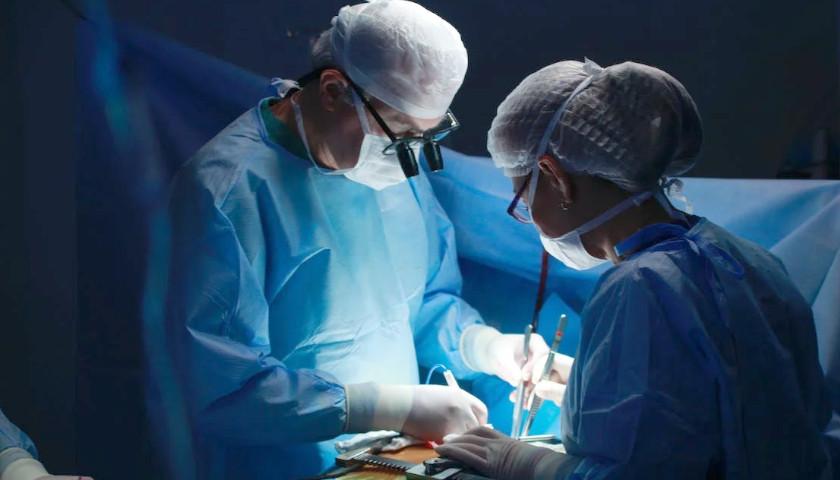 Bill Would Require Insurance Coverage for Detransition Care
