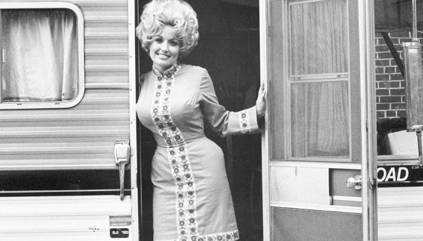 Metro Nashville Airport Authority Votes to Rename BNA to Honor Dolly Parton